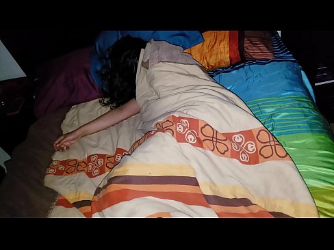 ❤️ Stepson berating sua jovem madrasta enquanto ela dorme. Apenas porno em porno pt-br.3dhentaix.ru ☑